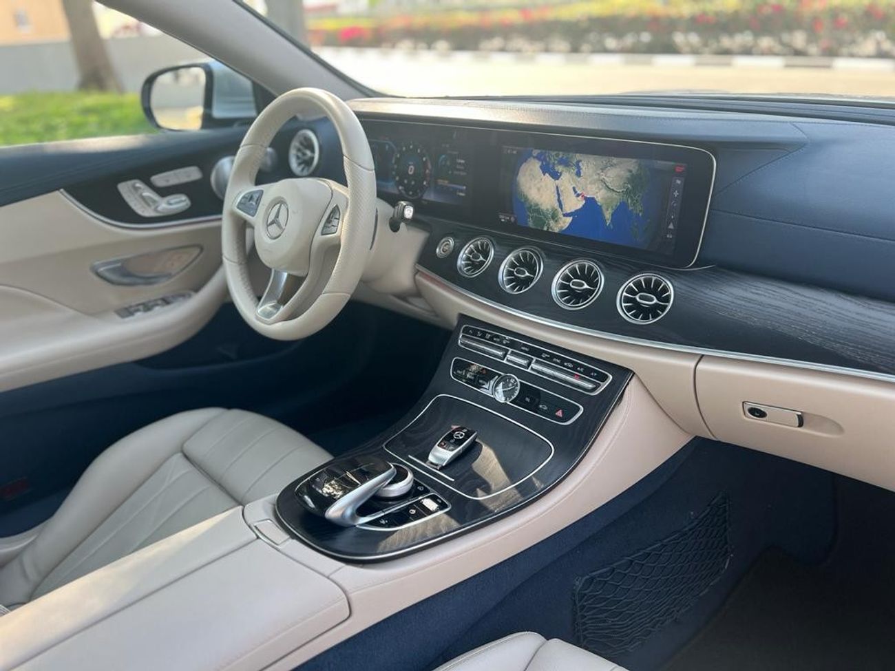 Mercedes-Benz E 400 Coupe MERCEDES BENZ E400 AMG 2018 COUPE FULL OPTIONS TOP OF RANGE WITH DEALER WARRANTY