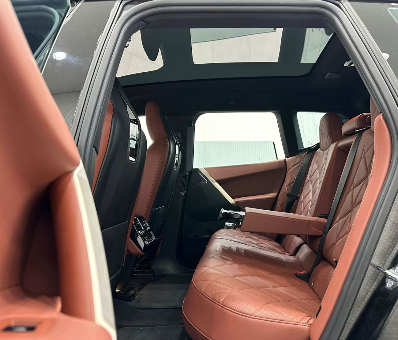 BMW iX 2023 BMW IX XDrive40, AGMC Warranty + Service Contract