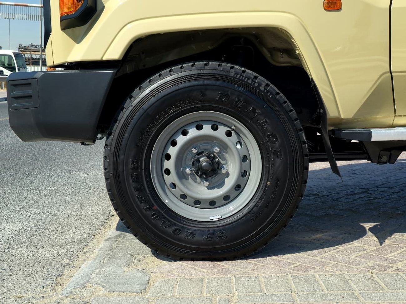 Toyota Land Cruiser Pick Up Toyota Land Cruiser LC79 DC 4.0 AT 2025 basic GCC