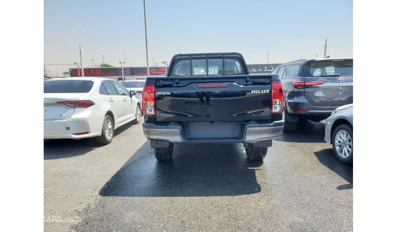 تويوتا هيلوكس 2022 Toyota Hilux 2.7 Petrol Manual Transmission