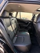 Toyota RAV4 XLE premium 2.5L Full option