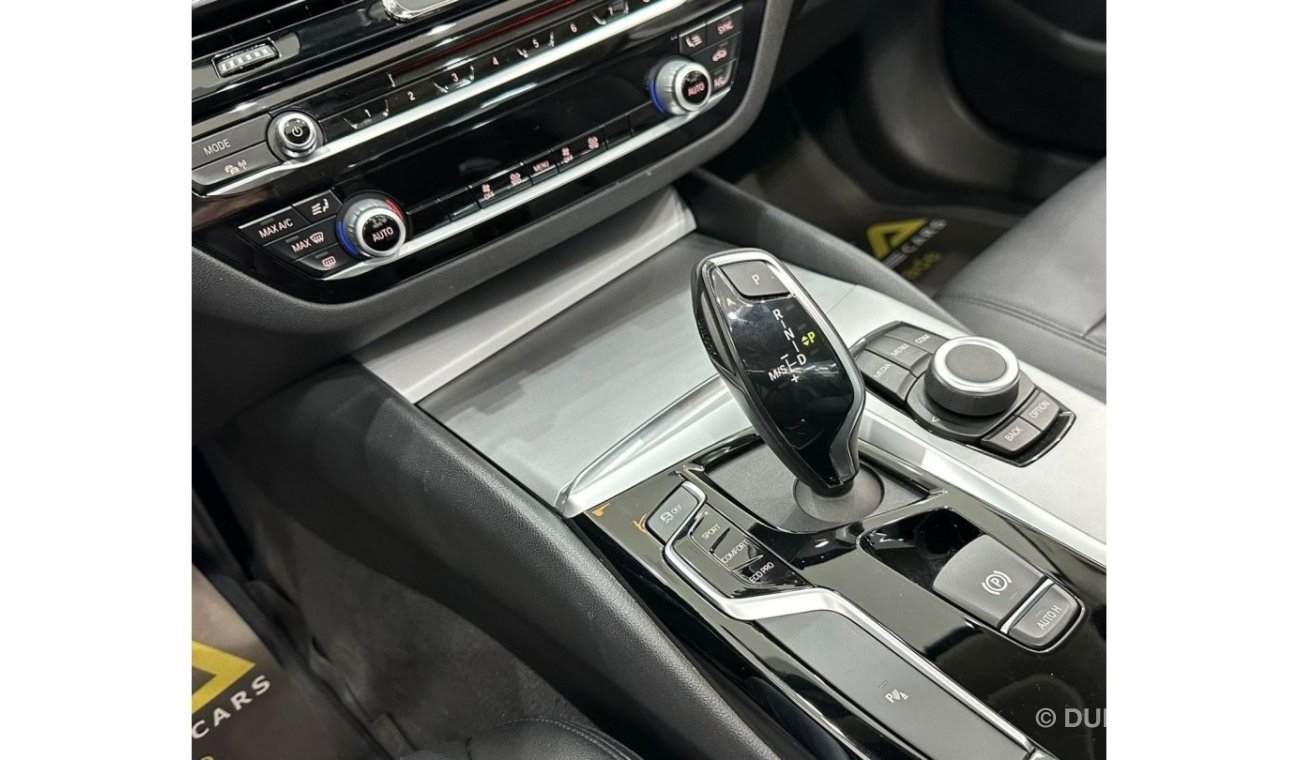 بي أم دبليو 520i Std 2020 BMW 520i, August 2024 BMW Warranty + Service Pack, Low Kms, GCC