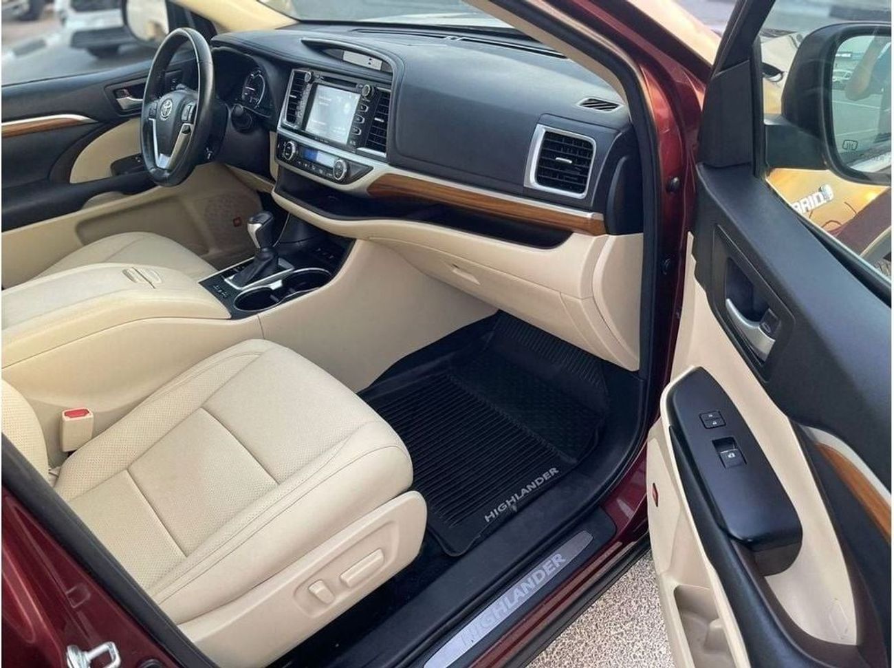 تويوتا هايلاندر 2017 Toyota Highlander Hybrid Fuel Limited Edition Full Option Panoramic View - 360* 5 CAM - 4x4 AWD