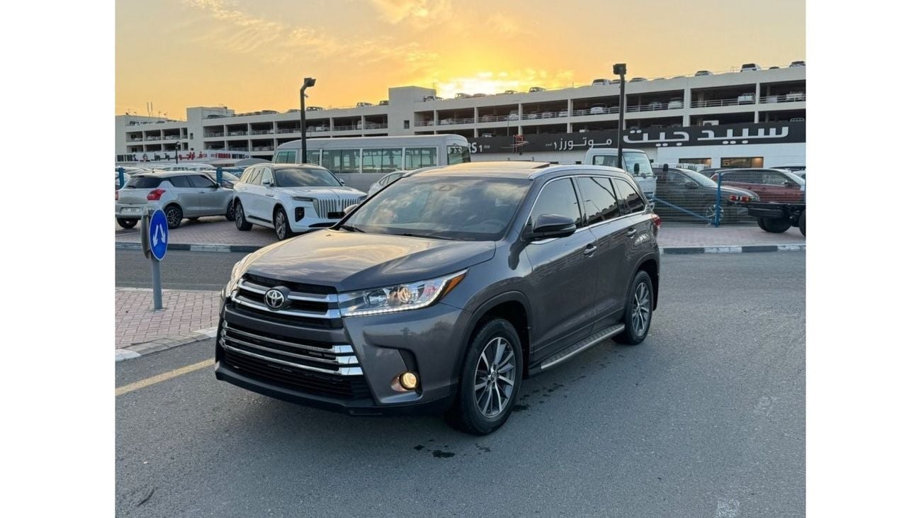 Toyota Highlander 2019 XLE LIMITED SUNROOF AWD 7 SEATS FULL OPTION