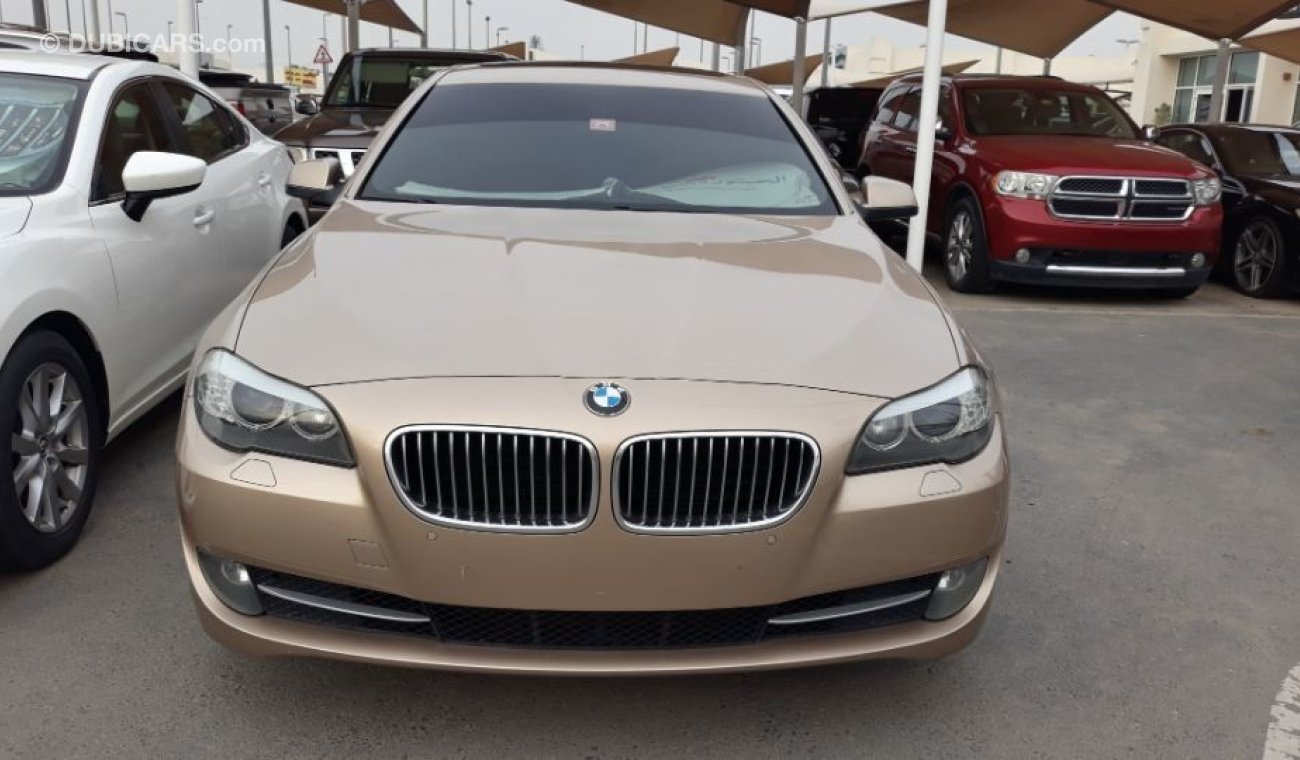 BMW 530i 2013 Model gulf specs full options options clean car