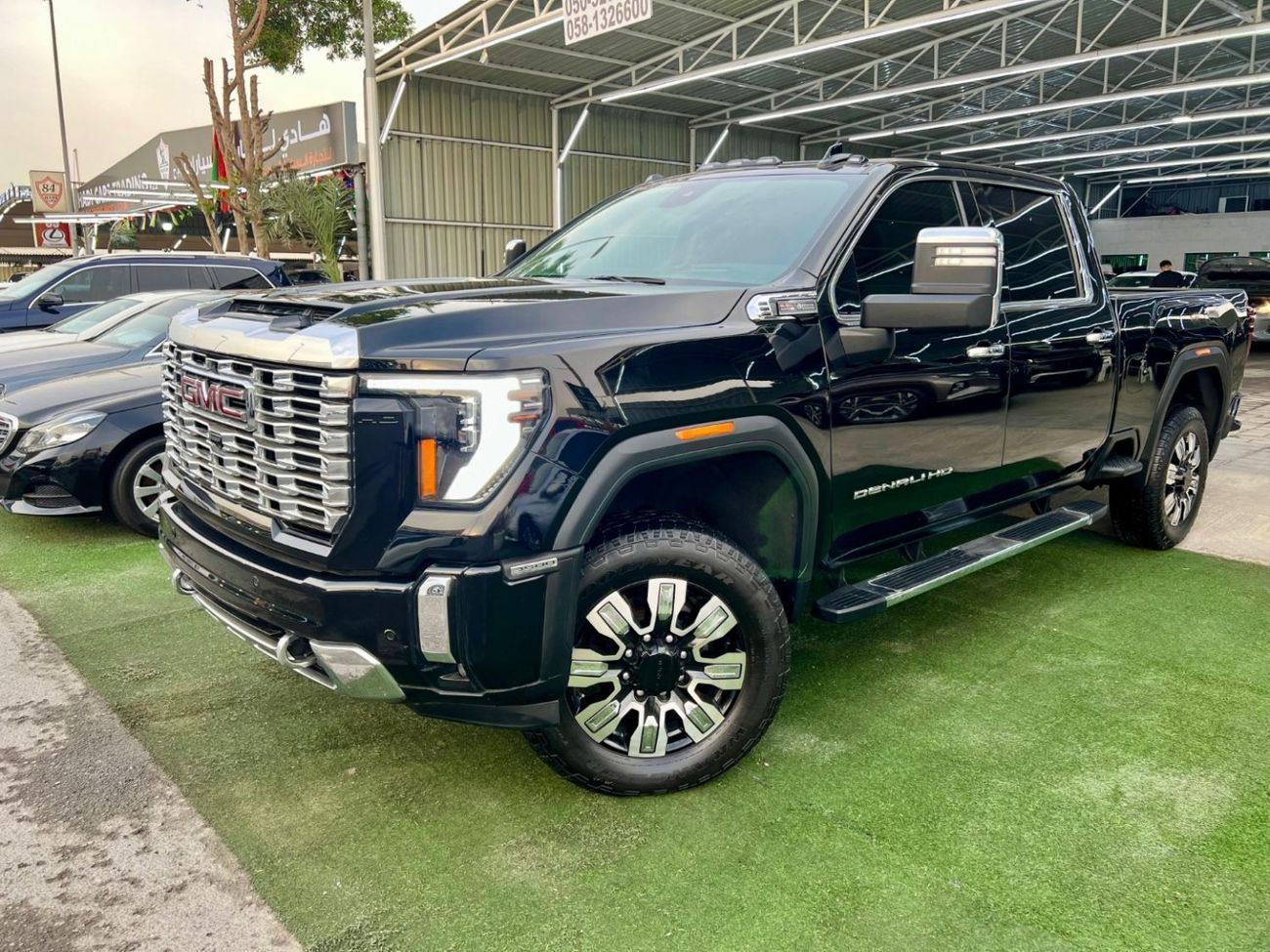 GMC Sierra GMC Sierra Denali HD v8 6.6 full option warranty one year