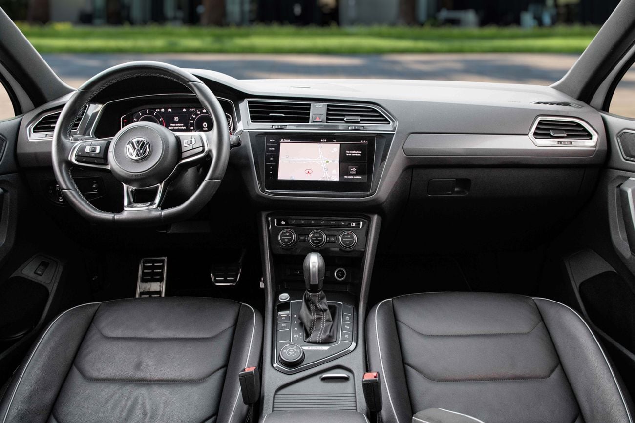 Volkswagen Tiguan Tiguan R-Line | 1,567 P.M | 0% Downpayment | FSH | Perfect Condition!