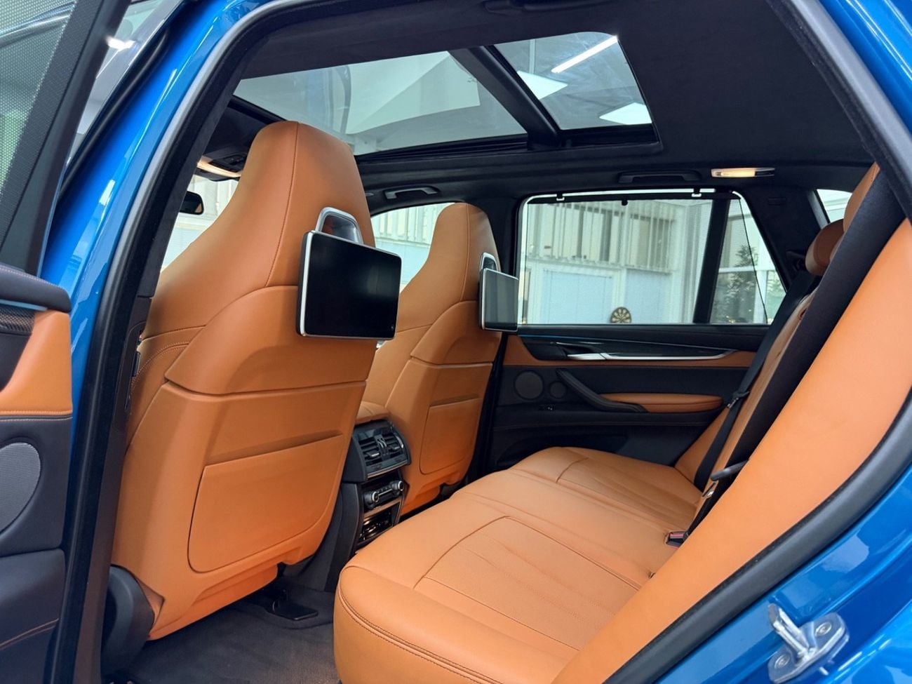 BMW X5 M GCC .. FSH .. M power .. Original paint .. Top Range