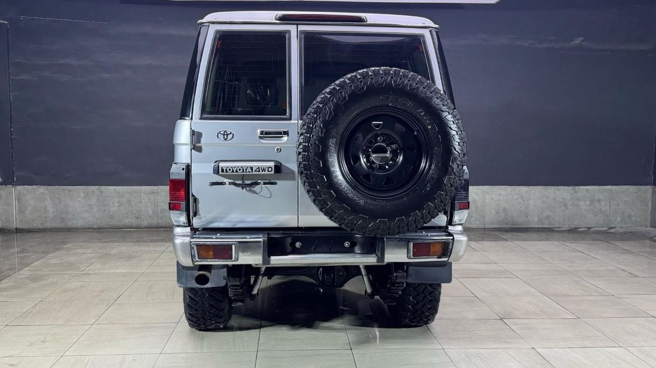 تويوتا لاند كروزر 70 DIESEL 5 DOORS HARDTOP 2013 MODEL RIGHT HAND DRIVE