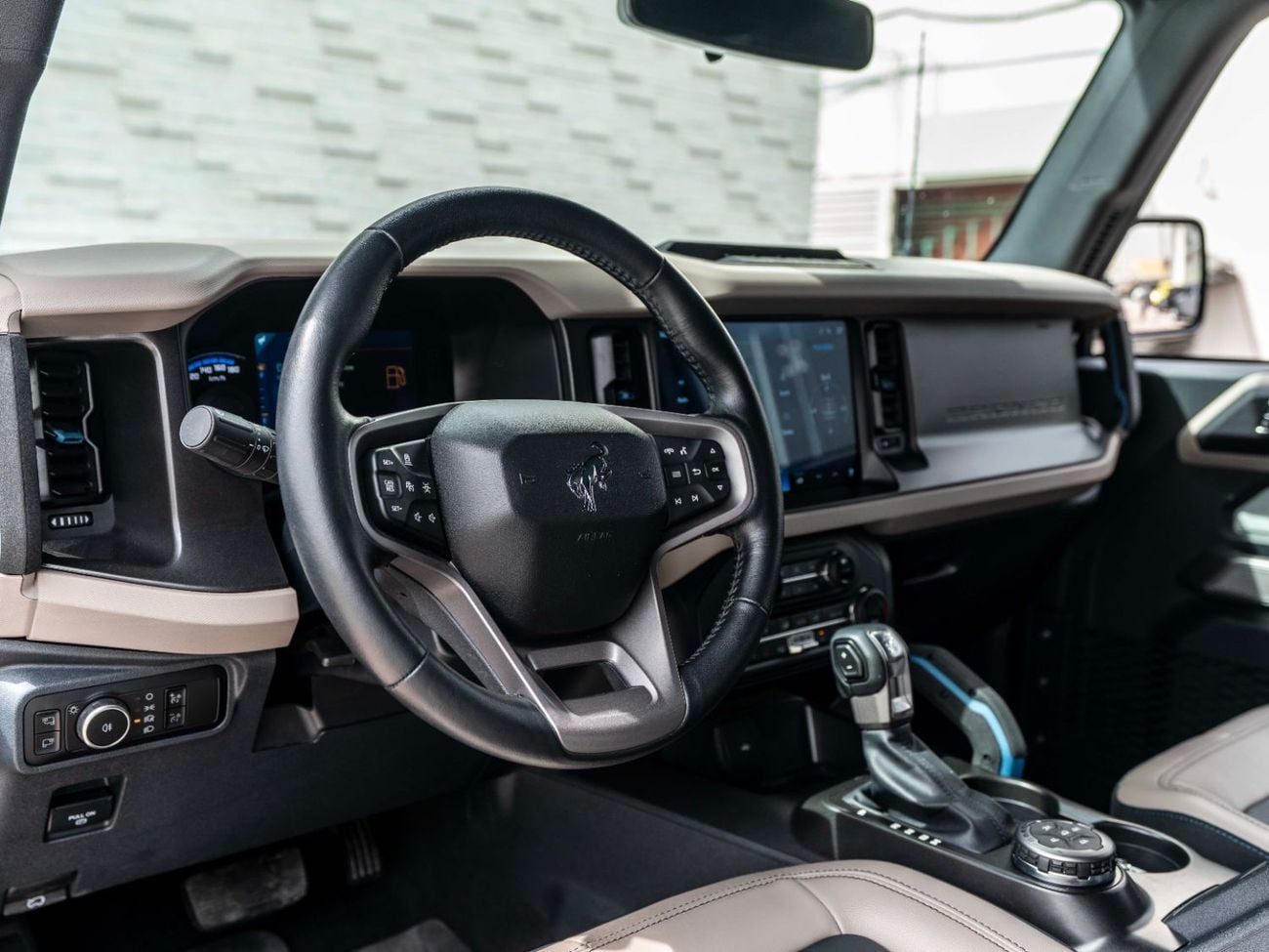 فورد برونكو Wildtrak 2.7L (4 Seater)