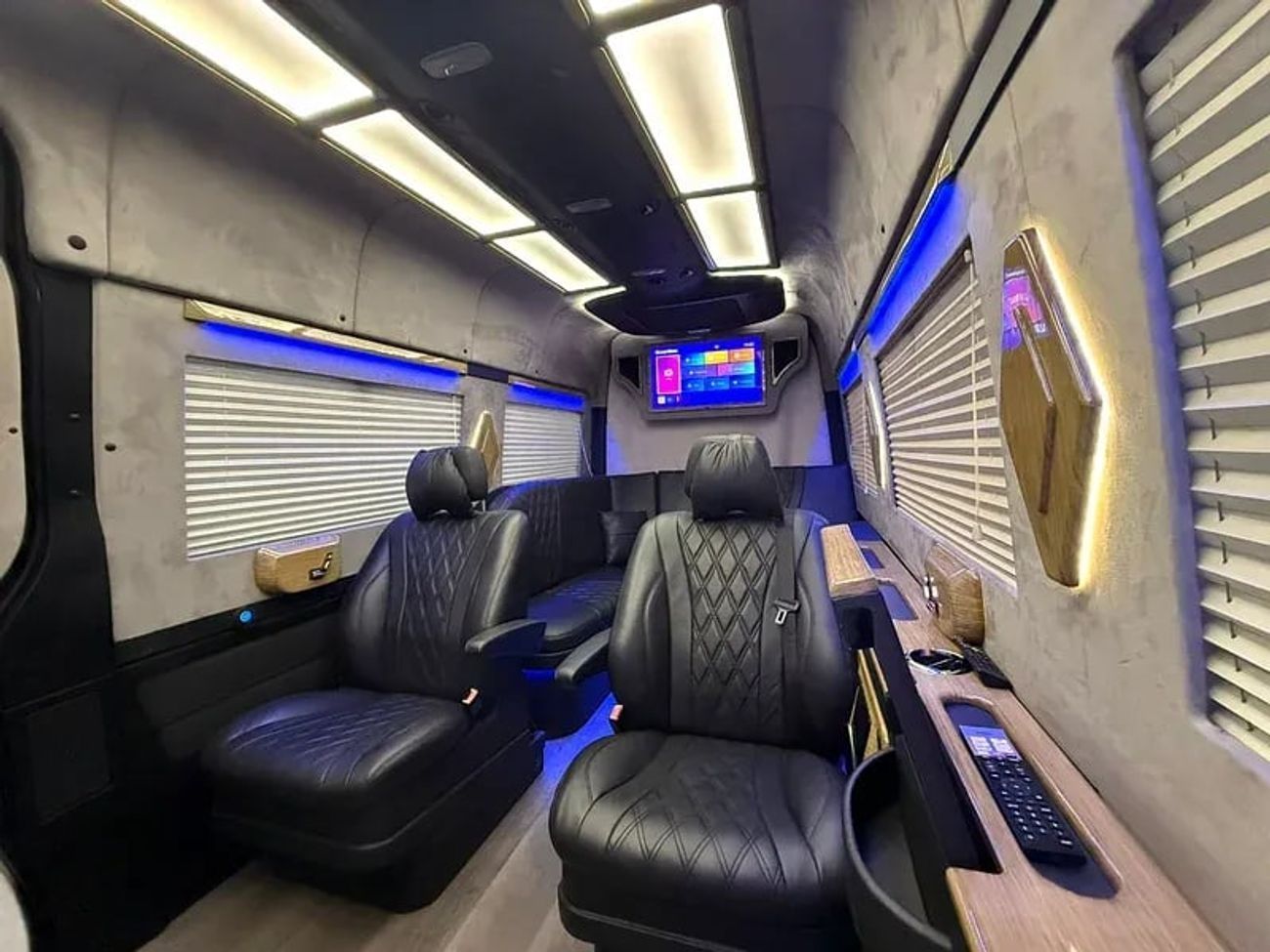 Mercedes-Benz Sprinter MERCEDES BENZ SPRINTER VIP 2020 SPECIAL DESIGN FULL SERVICE HISTORY