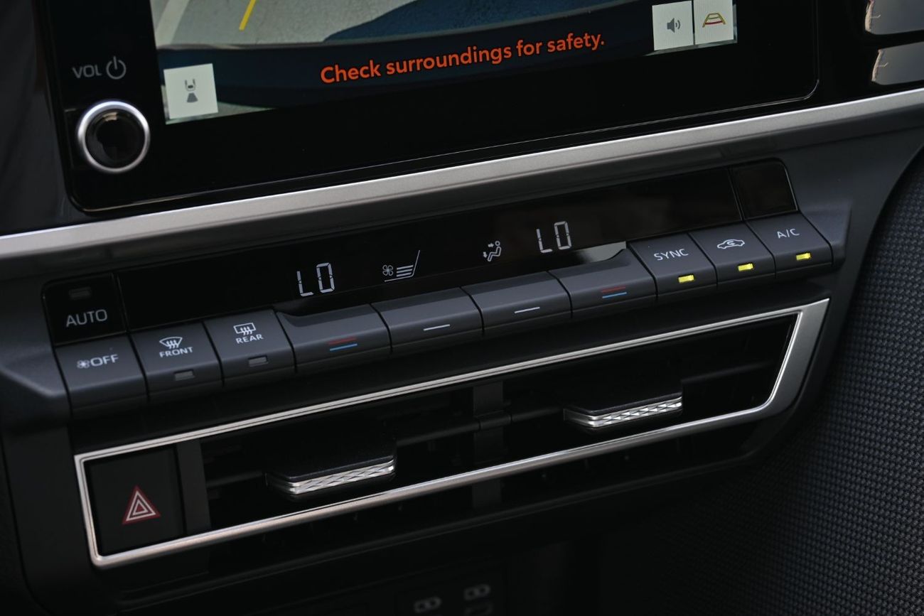 Toyota Camry Toyota Camry LE 2.5L Hybrid, Model 2025, Color Black