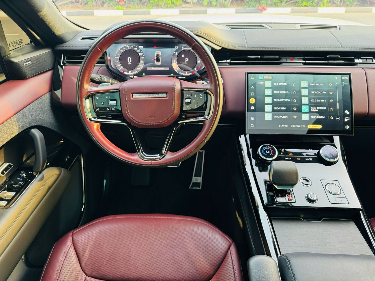 لاند روفر رينج روفر سبورت Dynamic HSE P400 3.0L GCC SPEC UNDER WARRANTY AND SERVICE CONTRACT