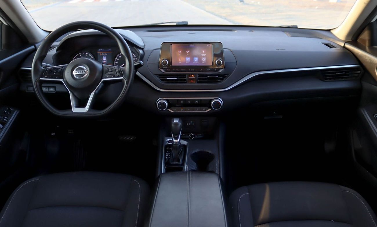 Nissan Altima 2.5 S Nissan Altima 2.5L 2020 GCC, original paint, accident-free, in excellent condition 1175 P.M