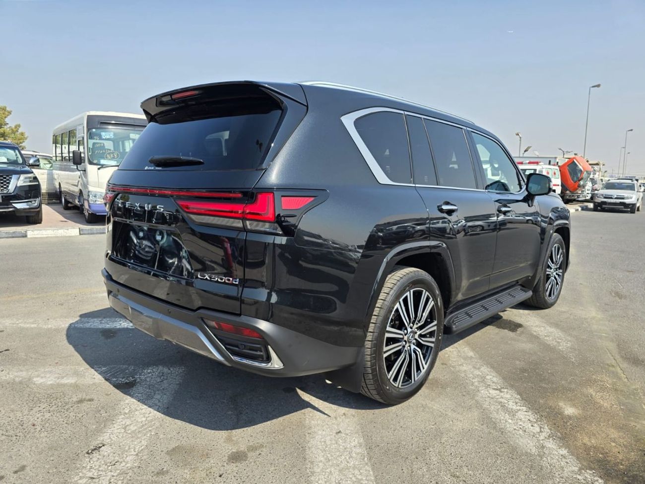 لكزس LX 500 LEXUS LX 500D BRAND NEW SUV RHD 2025 MODEL 3.3 L DIESEL AUTOMATIC(PM04842)