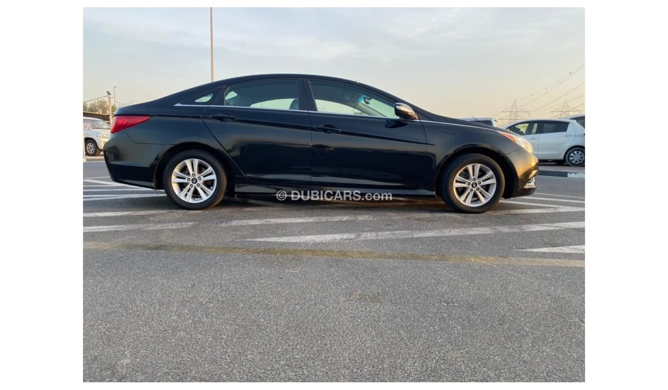 Hyundai Sonata 2014 HYUNDAI SONATA / MID OPTION