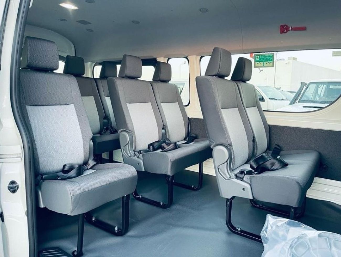 تويوتا هاياس 3.5L V6 High Roof Mid Option DX Manual 2026 model