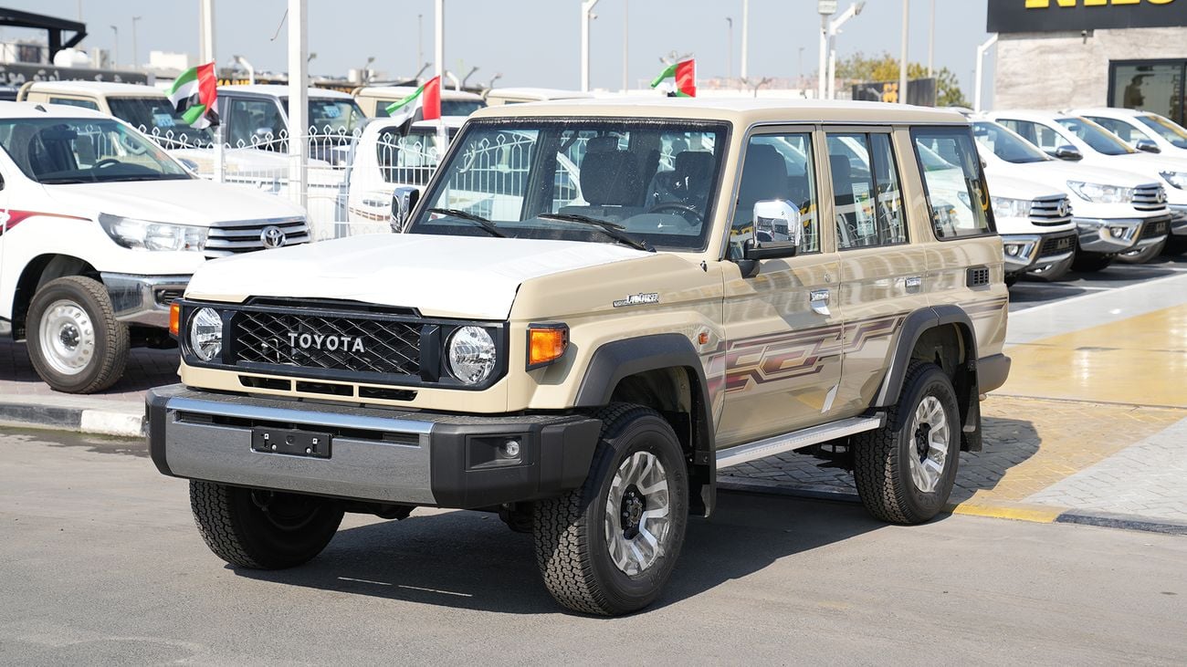 تويوتا لاند كروزر LX