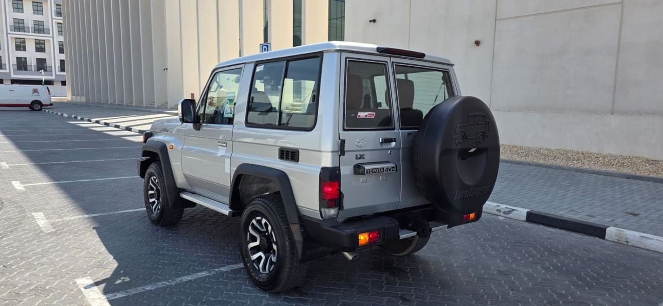 Toyota Land Cruiser 70 4.0 FULL OPTION