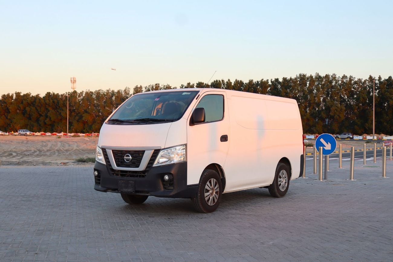 Nissan Urvan STD