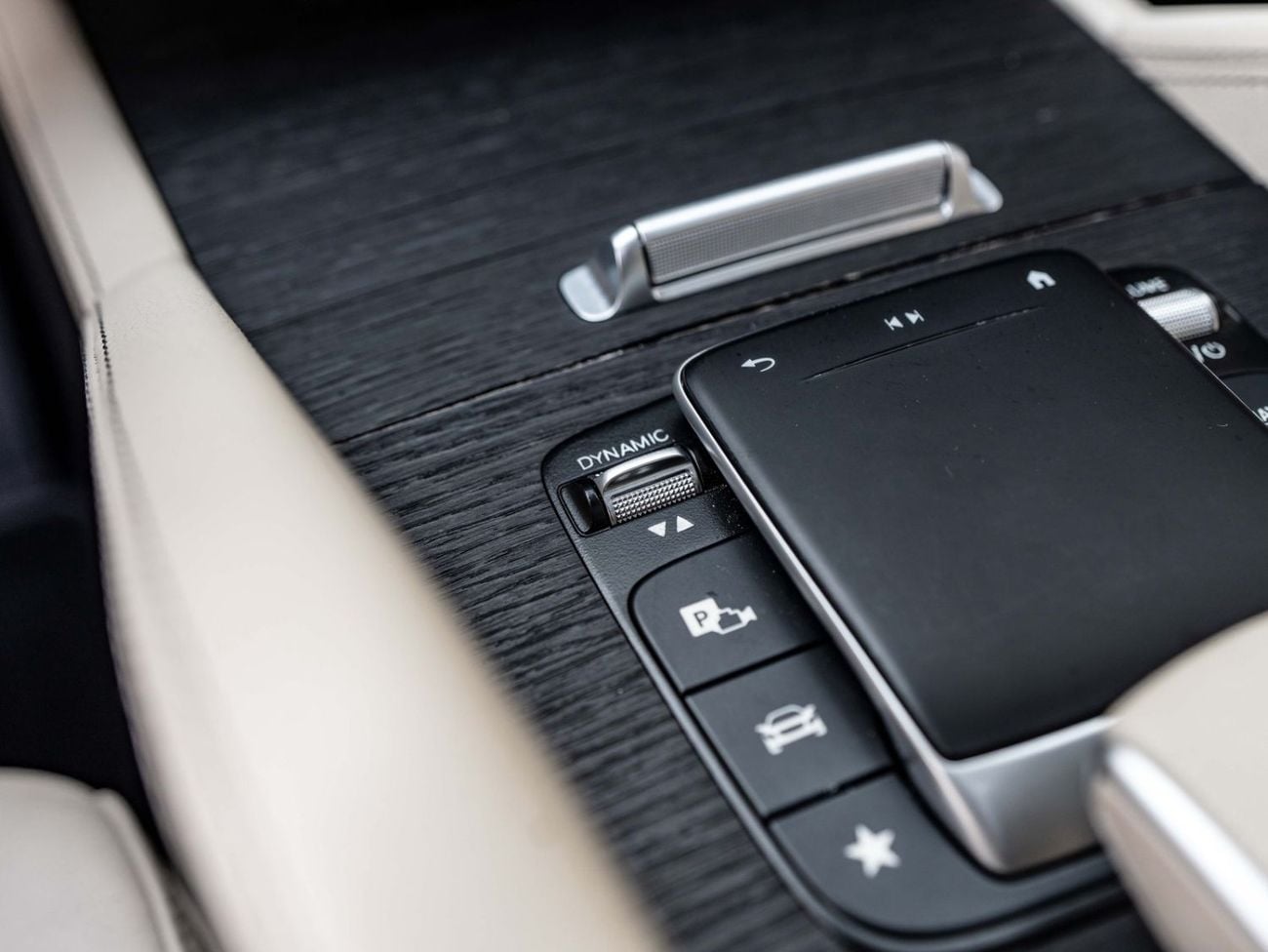 مرسيدس بنز GLE 450 PREMIUM
