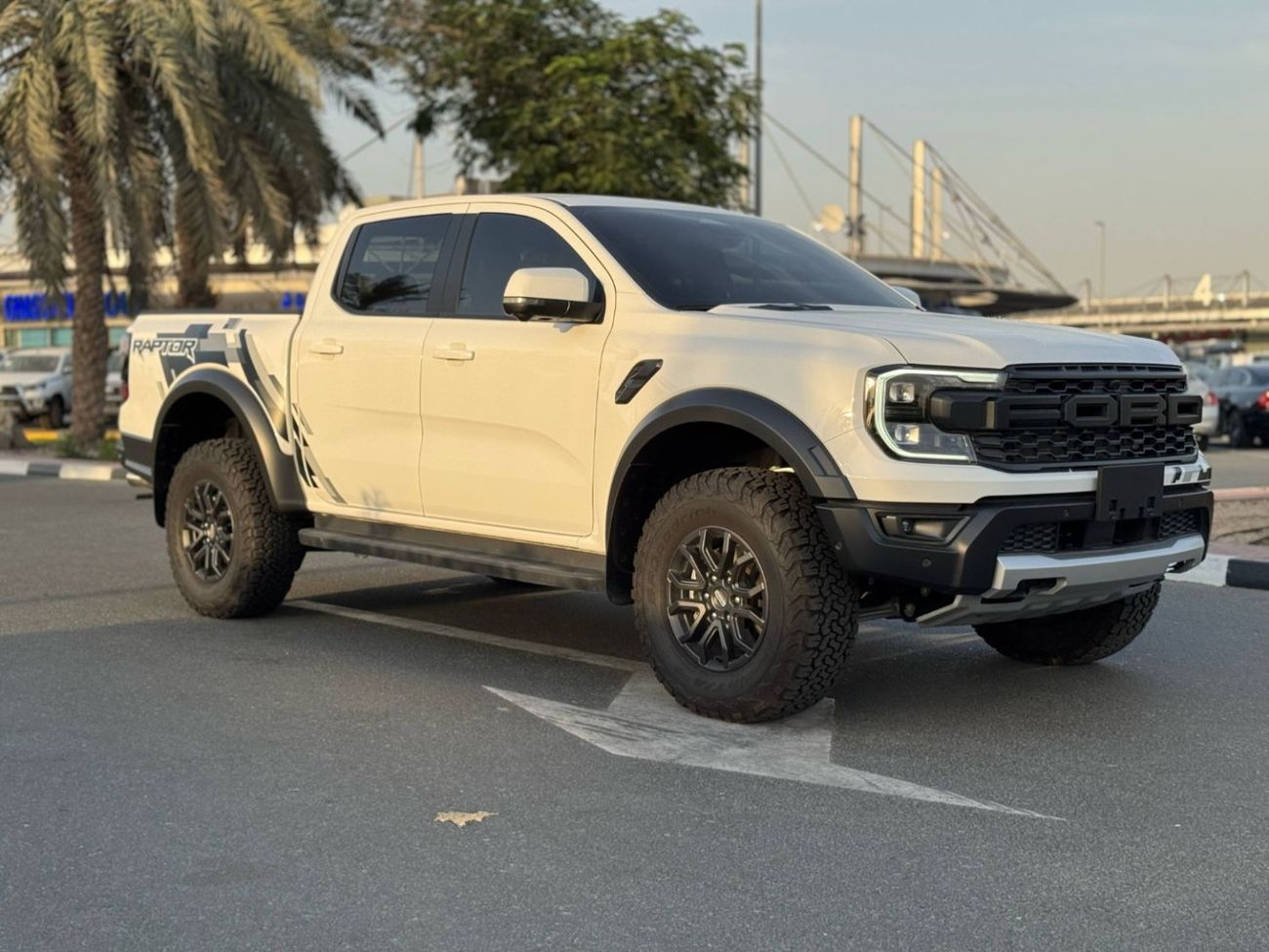 فورد رانجر Raptor 3.0T (392 HP) V6 GCC SPEC UNDER WARRANTNEAT AND CLEAN