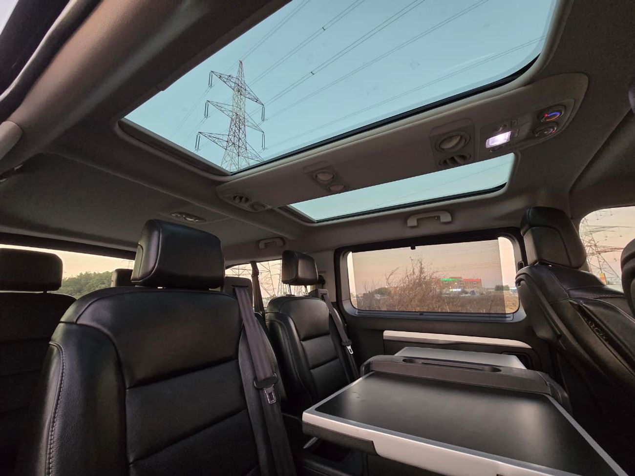 Peugeot Traveller PEUGEOT TRAVELLER VIP DIESEL 2020 2KEYS // FULL OPITION // ORGINAL PAINT