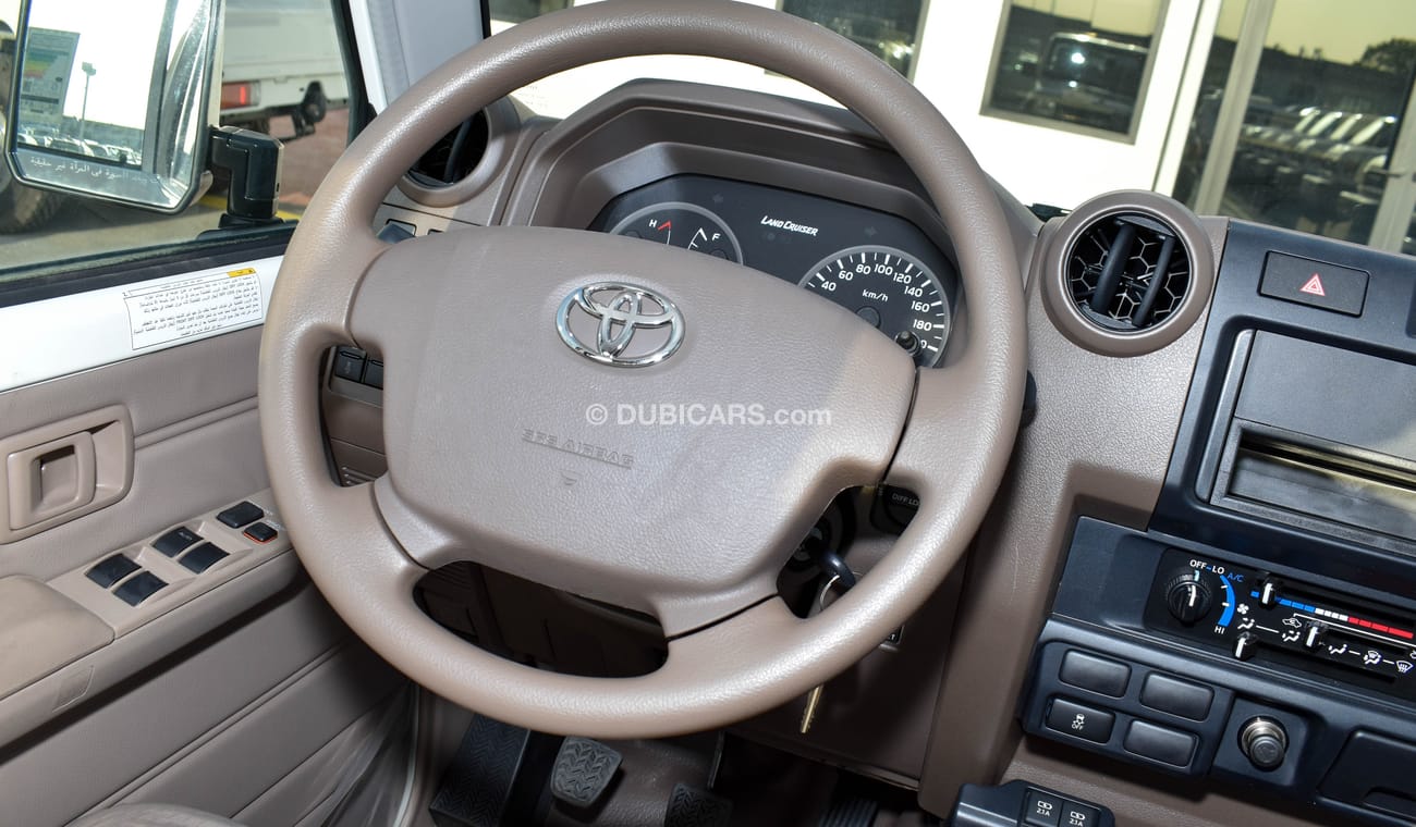 Toyota Land Cruiser Pick Up LC79 DC 4.5L V8 MT YM 2023