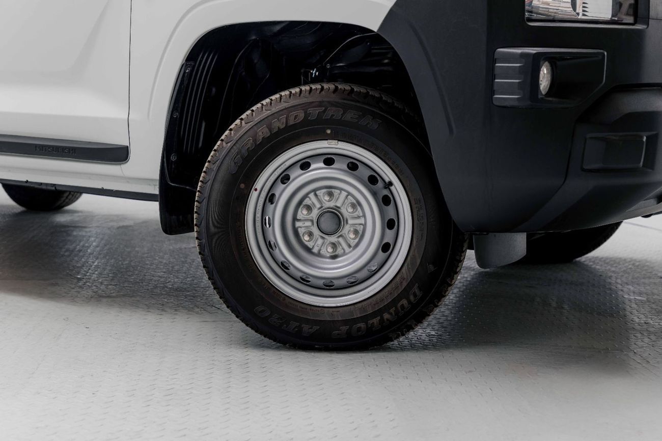 ميتسوبيشي L200 GL 2.4L - Manual - White Inside Black | Export Only