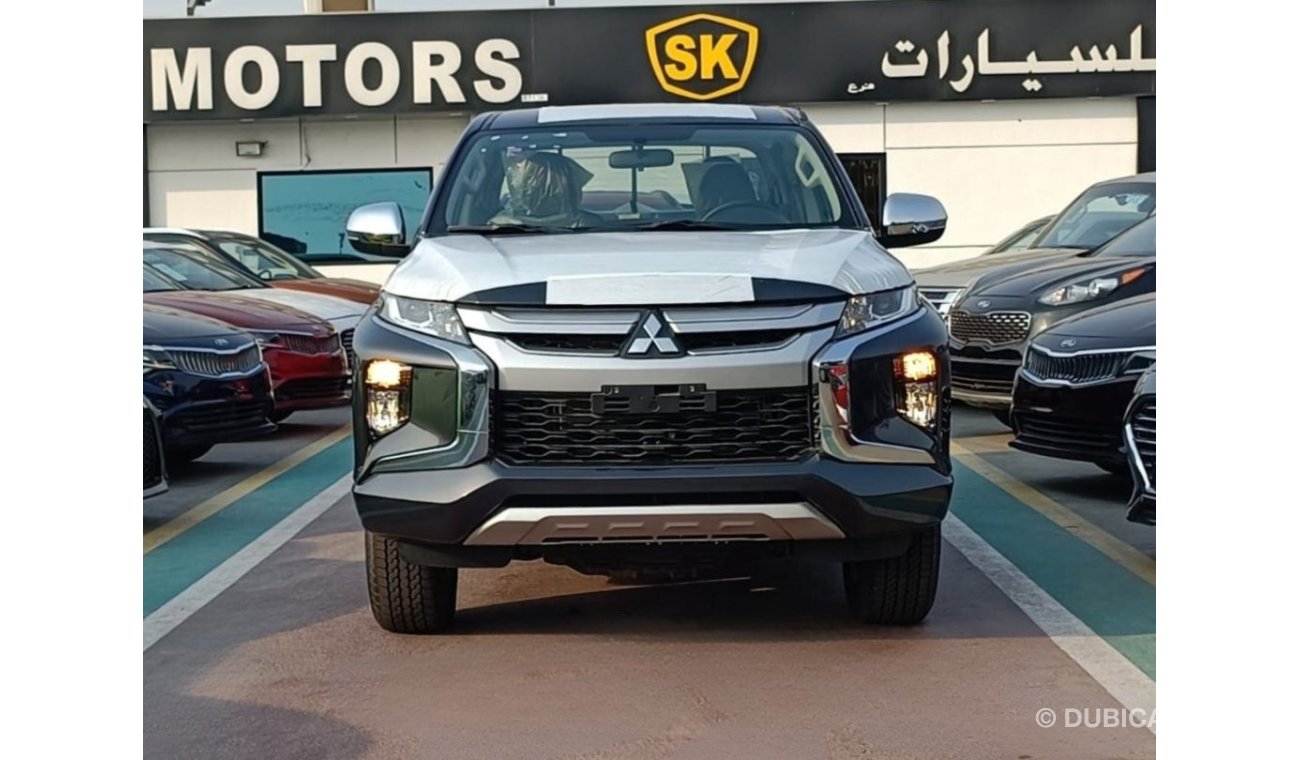 ميتسوبيشي L200 GLX / 2.4L PETROL / M/T / "17" BLACK RIMS / 4WD (CODE # 79510)