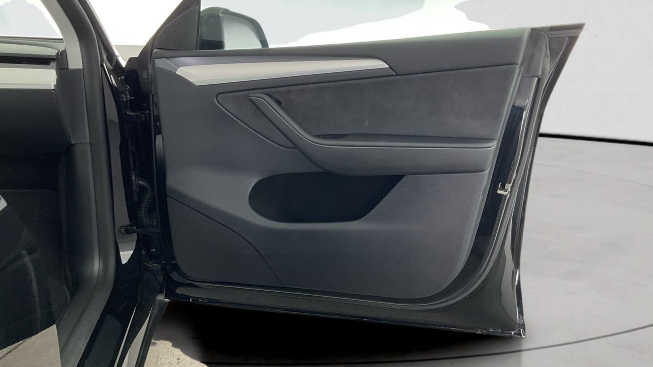 تسلا موديل Y Performance (Dual Motor) | upto AED 20,000 Ramadan Discount | شامل الضمان | 0 ﺪﻔﻋﺓ ﺃﻮﻟﻯ