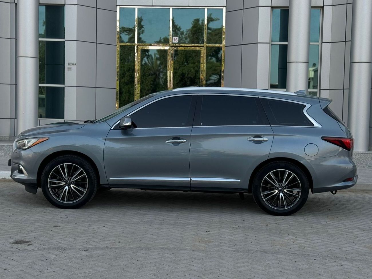 Infiniti QX60 Luxury