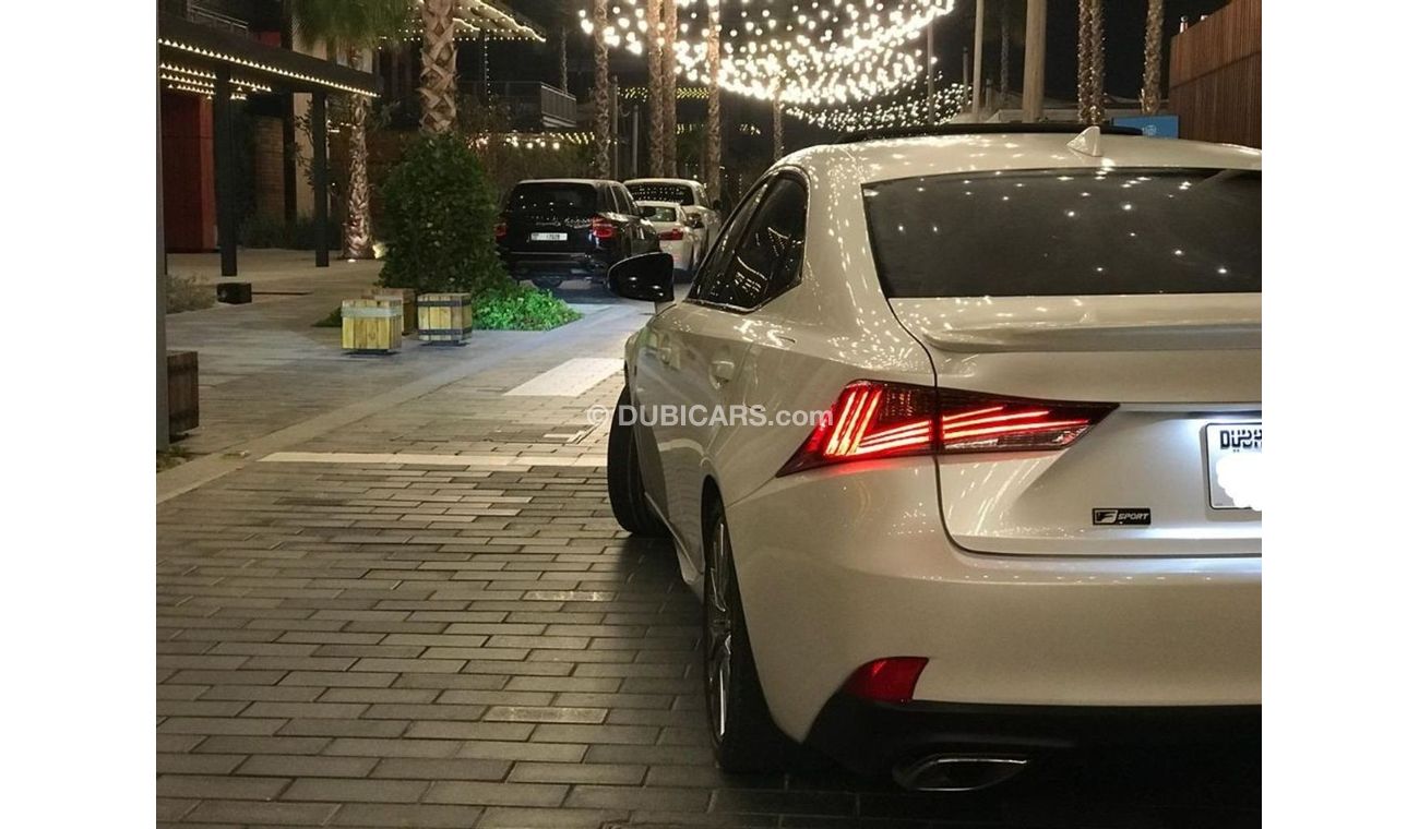 لكزس IS 300 LEXUS IS 300 >< F SPORT >< FULL OPTION /// MODEL 2017 /// LOW MILEAGE /// WITH RADAR , LEATHER SEAT 