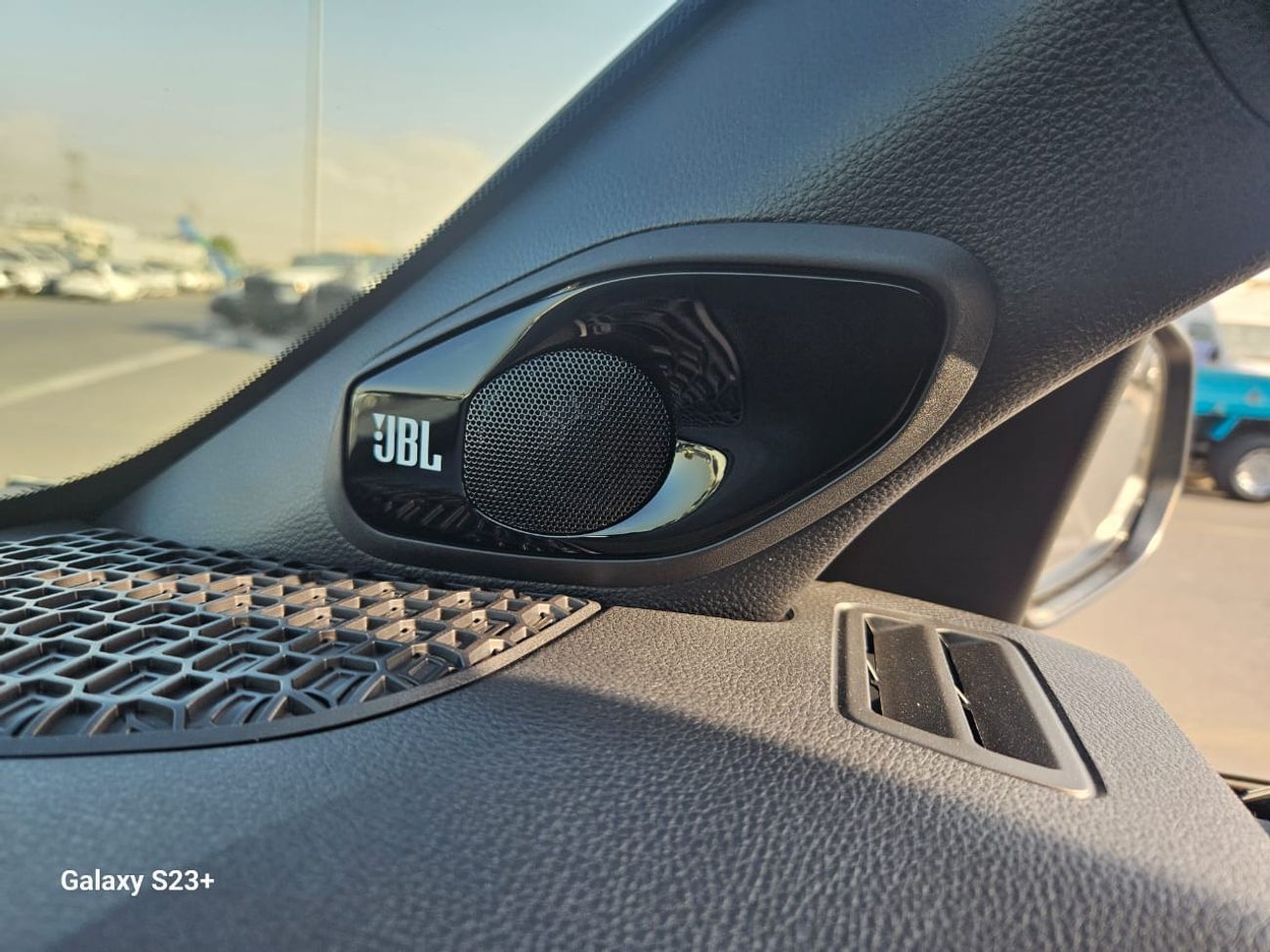 تويوتا Runner4 2025 Toyota 4Runner 2.4L Turbo Limited 7 Seats