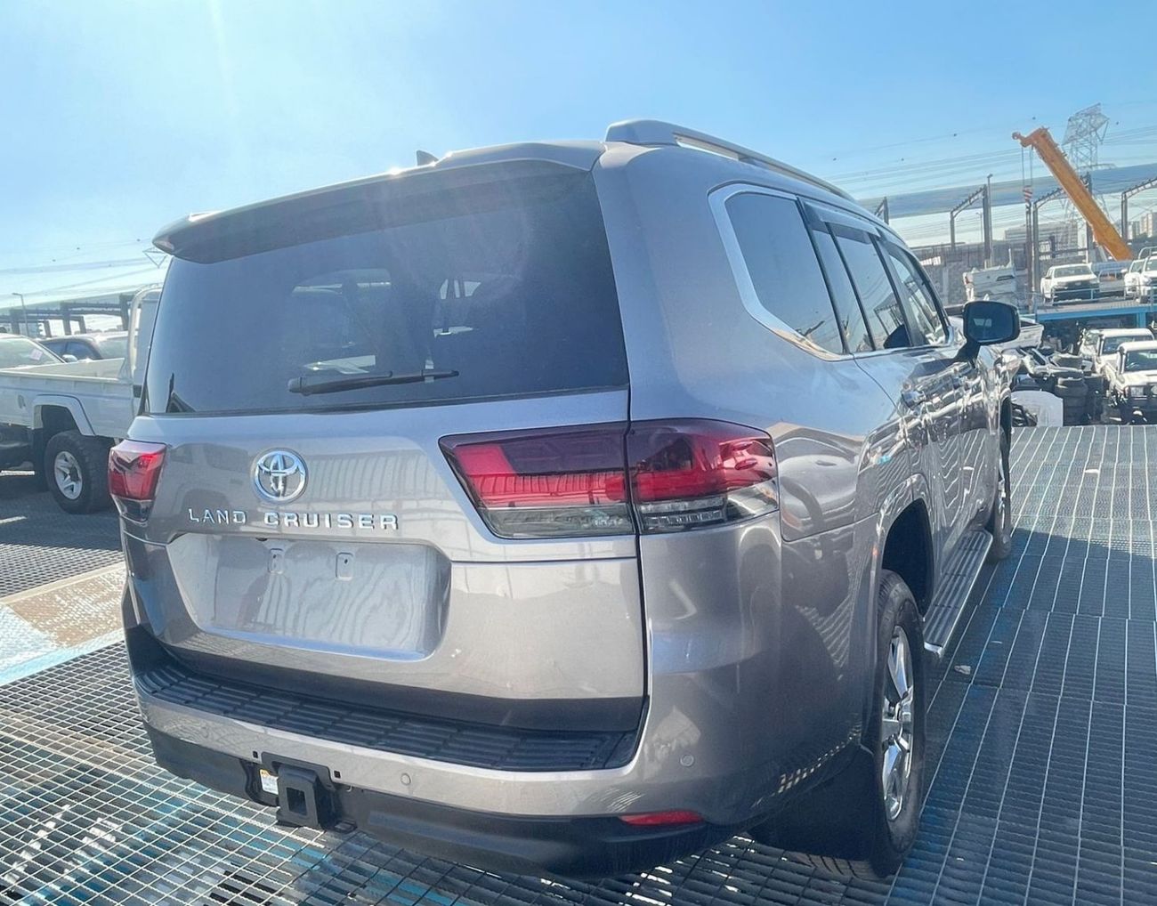 تويوتا لاند كروزر DIESEL 3,346 LITER ,RIGHT HAND DRIVE ONLY FOR EXPORT AVAILABLE