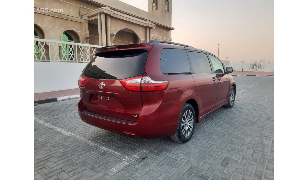 Toyota Sienna 2018 TOYOTA SIENNA XLE