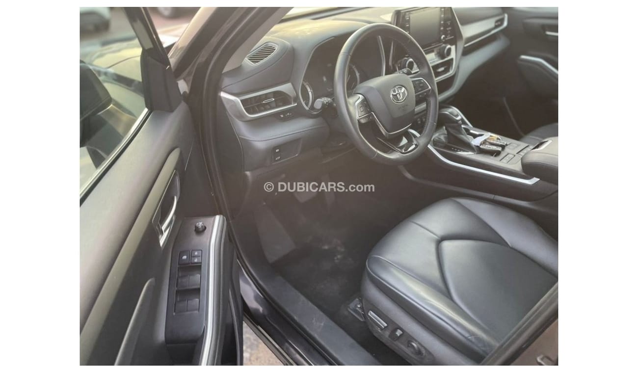 Toyota Highlander 2021 Toyota Highlander XLE 4x4 All Wheel Drive 3.5L V6 / -