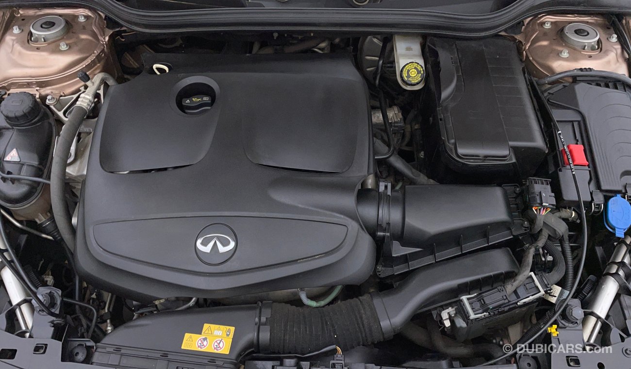 Infiniti Q30 1.6L TOP 1600