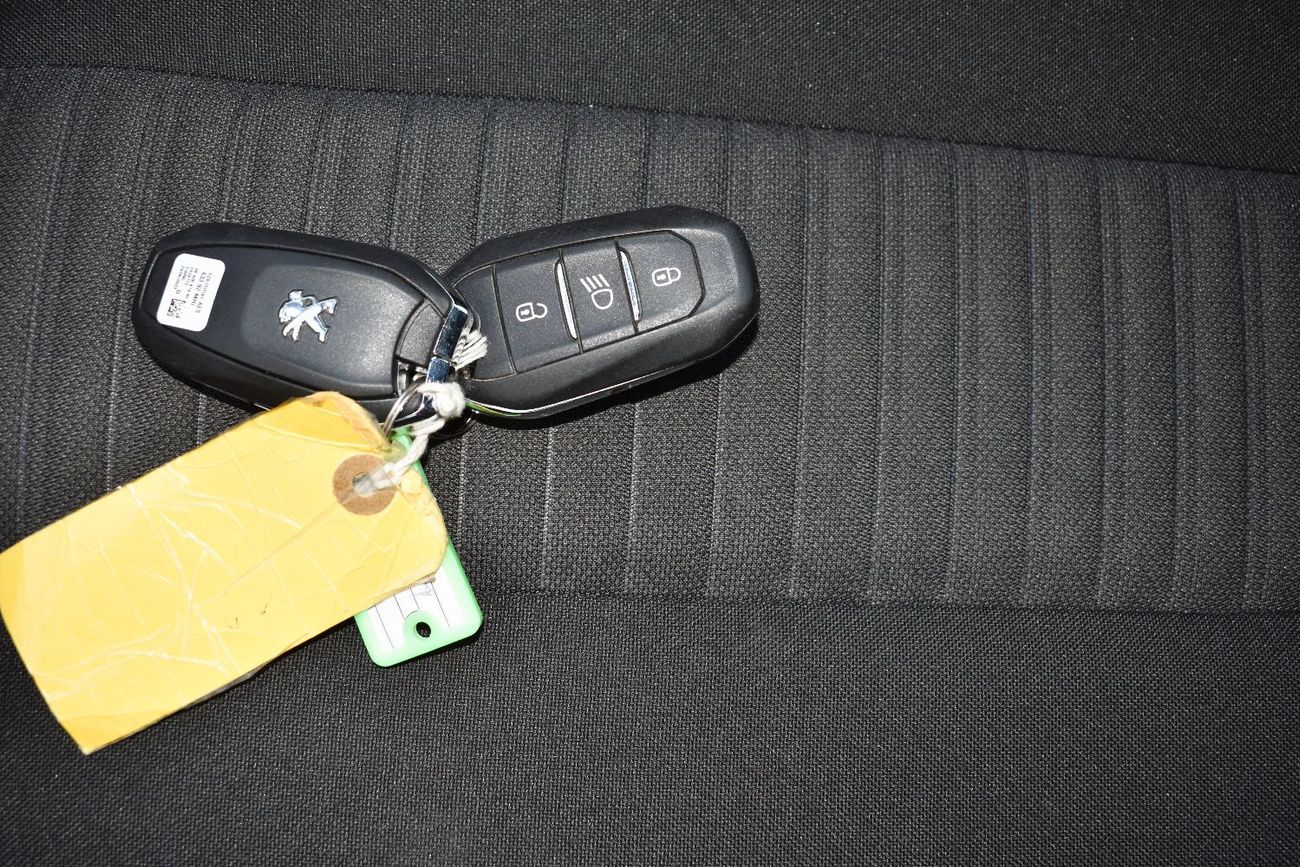 Peugeot 3008 Biggest Sale Ever! Just 1069 PM, 1.6 Turbo, Factory warranty up to 100,000km