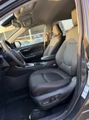 تويوتا راف ٤ 4WD XLE 2.5 push start, leather seats