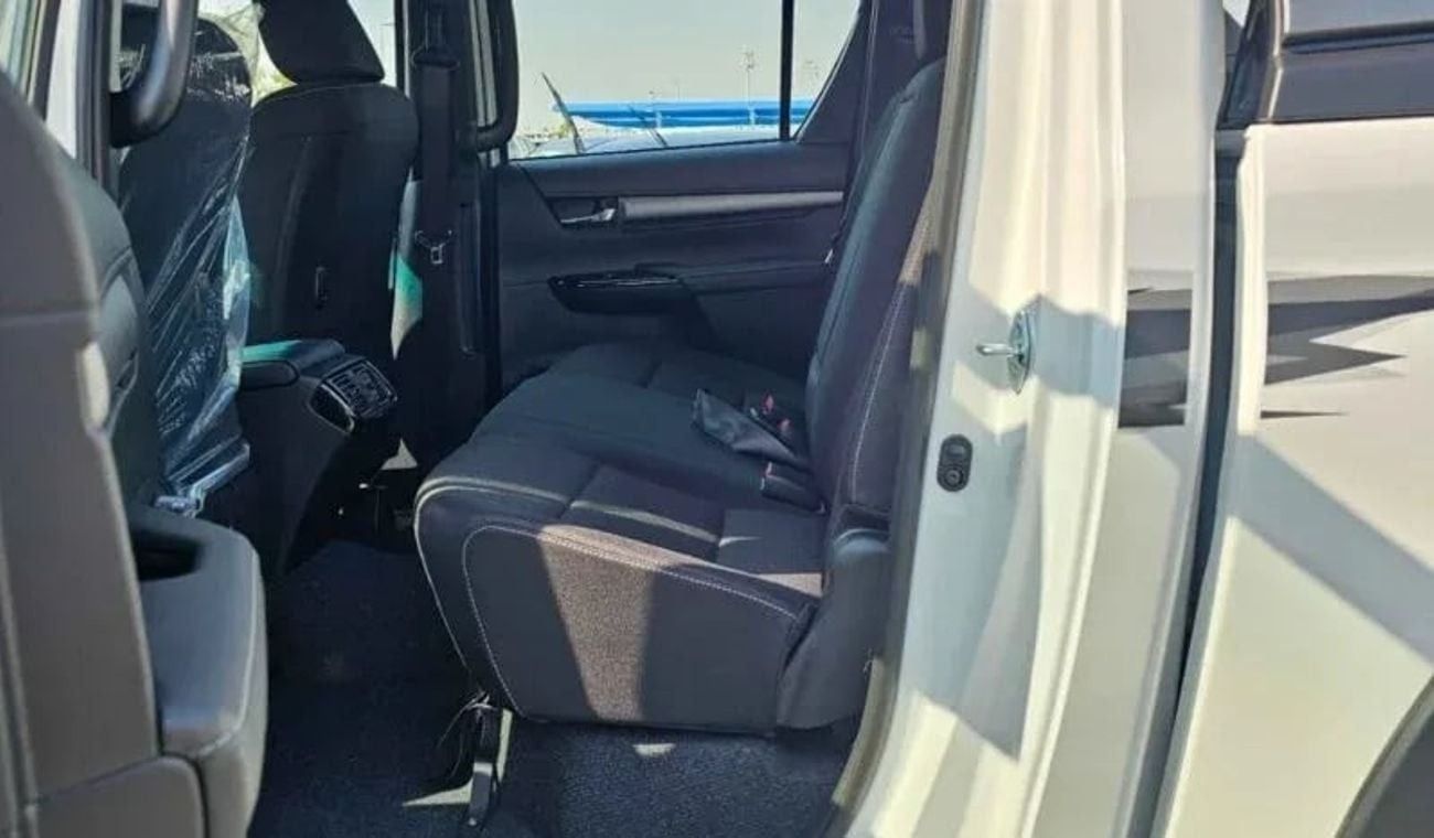 تويوتا هيلوكس Toyota Hilux DC Adventure 4.0L Petrol 2025