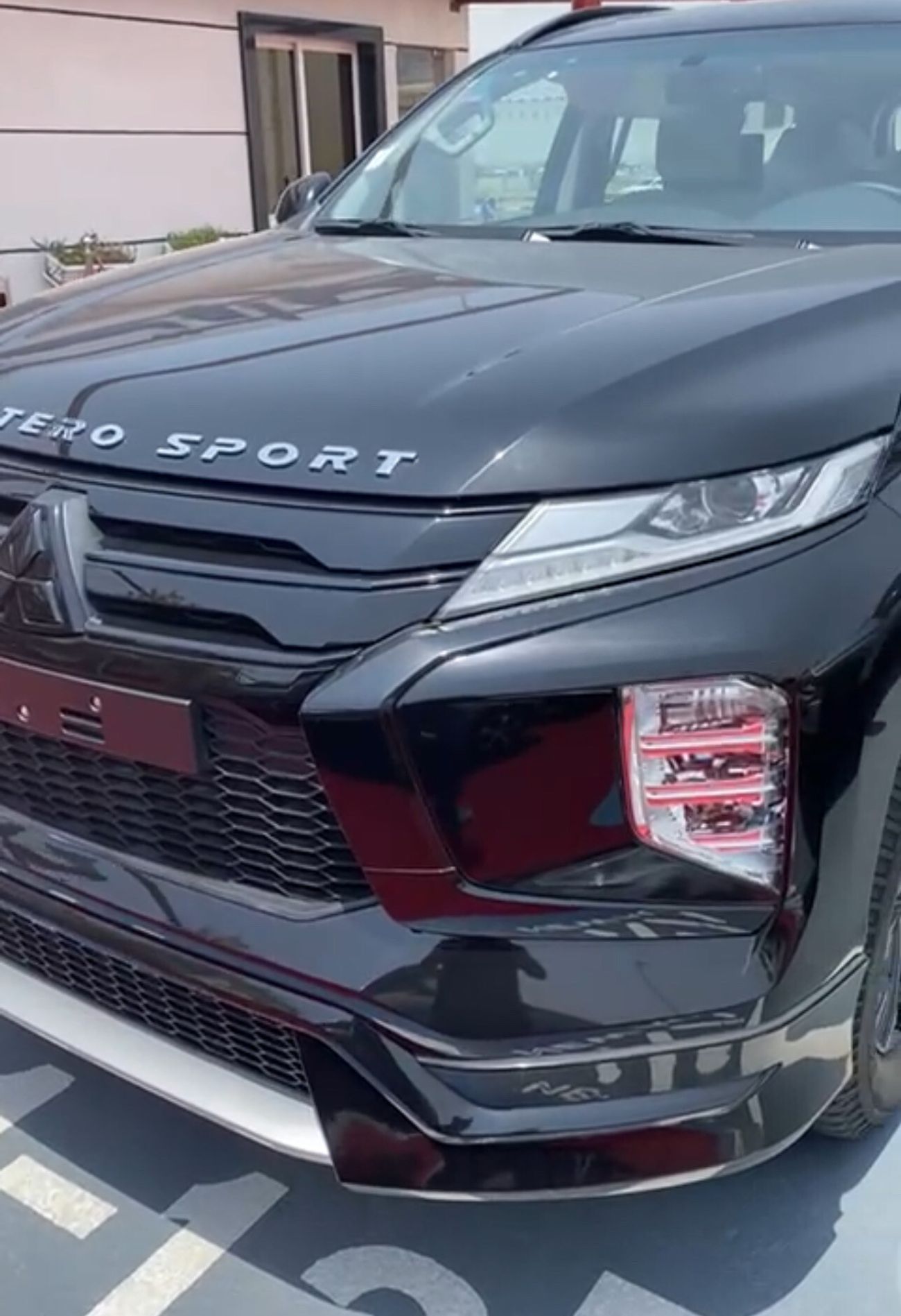 ميتسوبيشي مونتيرو