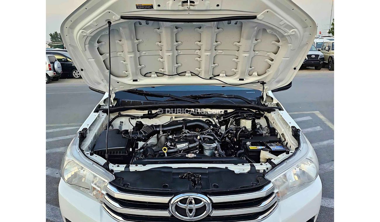 تويوتا هيلوكس GLX / A/T/ 2.7L PETROL 4WD / SIDE STEPS / FULL OPTION / EXPORT ONLY / LOT#91992