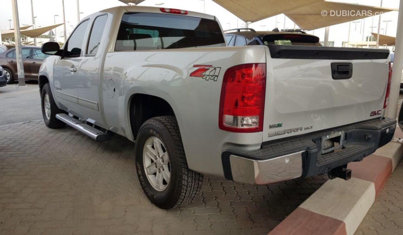 جي أم سي سييرا 2012 model full options Gcc specs car very clean