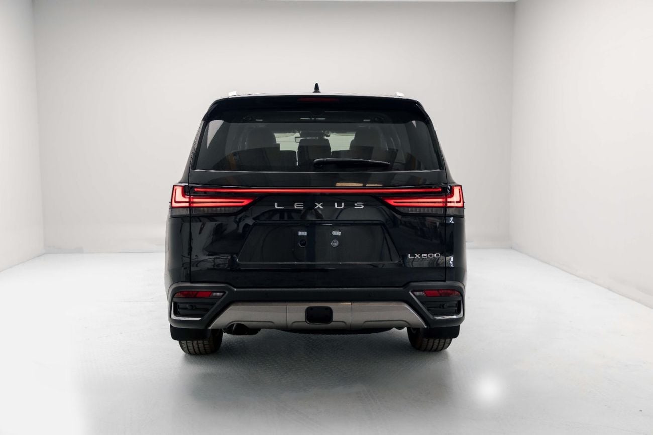 لكزس LX 600 LX6UR 3.5 لتر - أسود جرافيتي من الداخل قرمزي | للتصدير فقط
