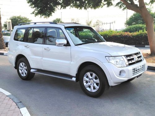 Mitsubishi Pajero GLS Mid 3.8L (274 HP)
