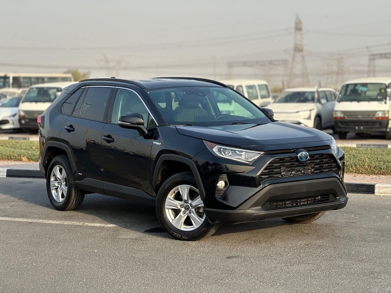 Toyota RAV4 Hybrid XLE 2.5L push start full option