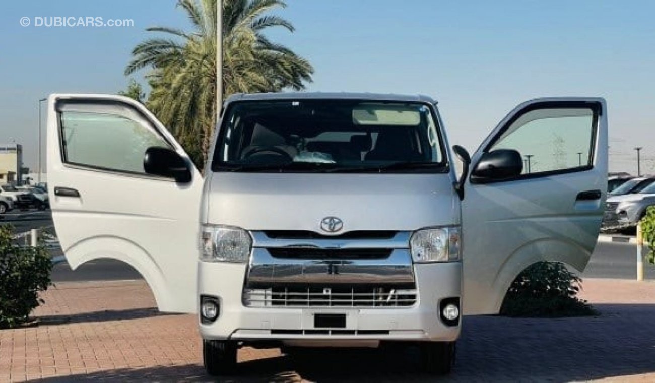 Toyota Hiace 2015  | AT | Diesel | 4WD | KDH206 | 3.0L | Silver | CLEAN VAN DX TYPE