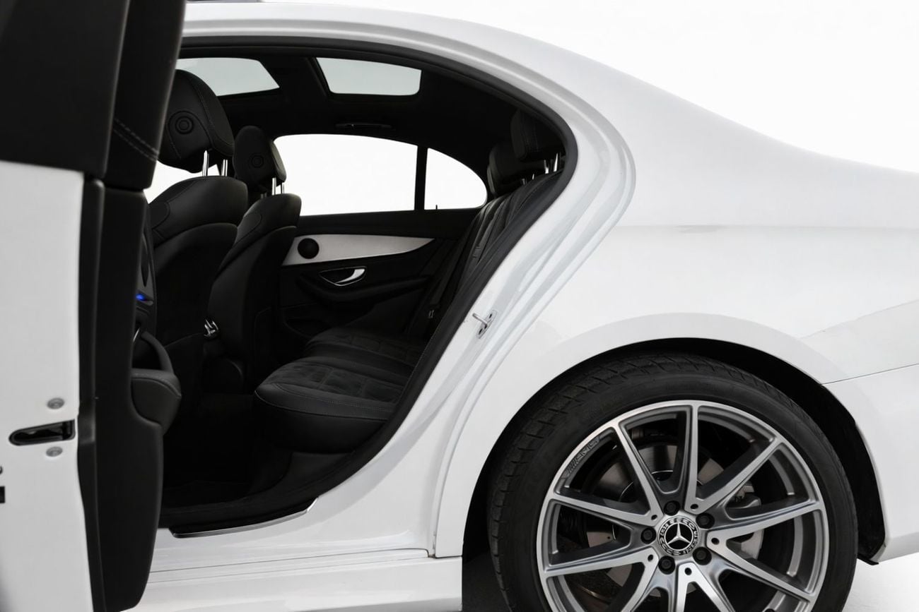 مرسيدس بنز E200 2.0L