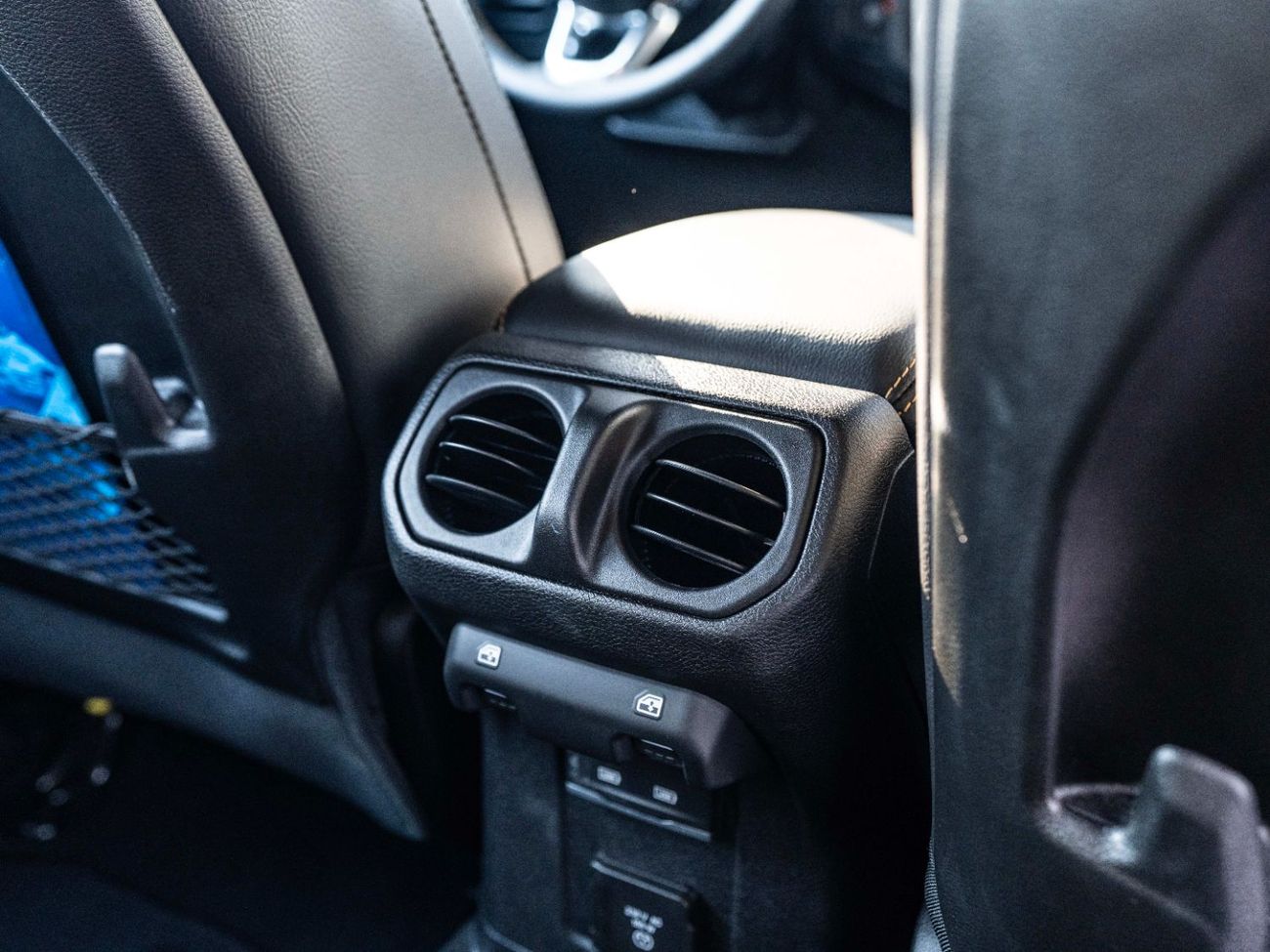 Jeep Wrangler Unlimited Sahara 2.0L A/T